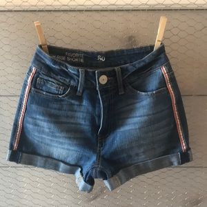 SO High-Rise Shortie jean shorts